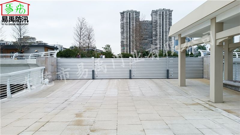 汕头潮人码头铝合金移动防洪墙迎水面