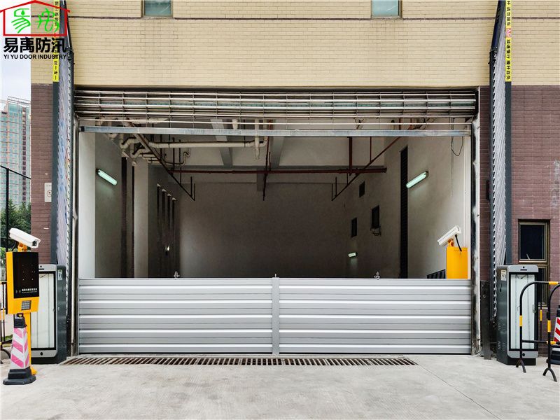 黄埔云埔街铝合金车库防水门