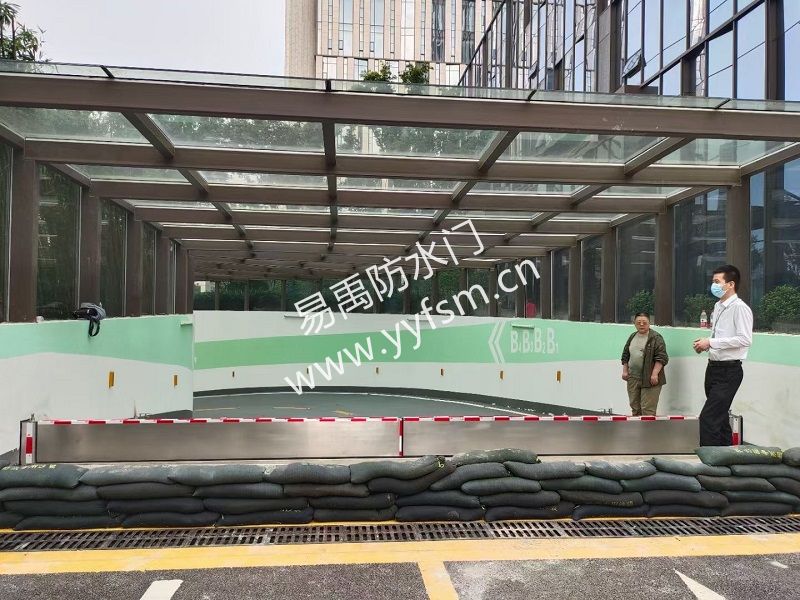 湖北武汉不锈钢车库挡水门